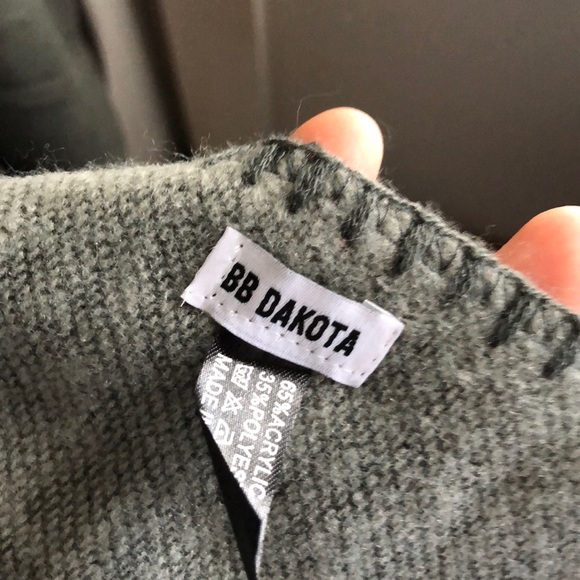 Reversible cape - Picture 3 of 3